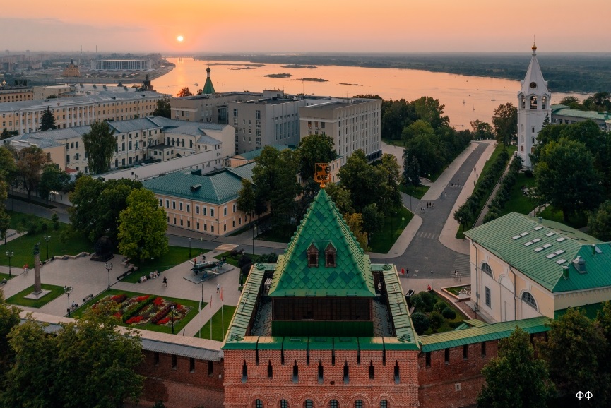 Дмитриевская башня нижегородского кремля